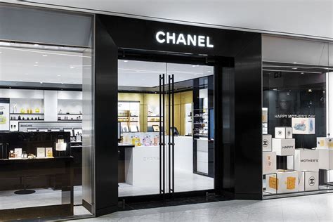 chanel boutique locations canada